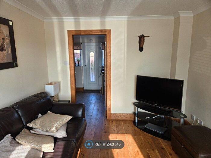 2 Bedroom Terraced House To Rent In Bell Court, Falkirk, FK2