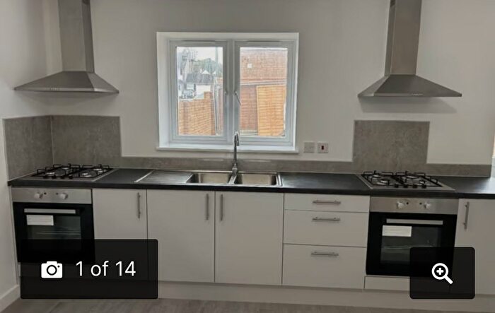 6 Bedroom Terraced House To Rent In Tudor Crescent, Ilford, Essex, IG6