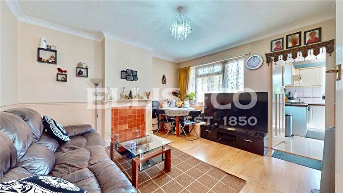 2 Bedroom Maisonette For Sale In Priory Close, Wembley, HA0