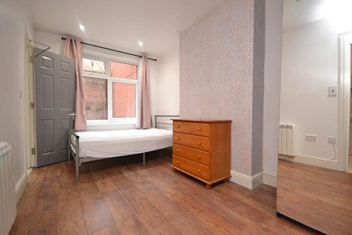 Studio To Rent In London Road, Reading, Berkshire, RG1