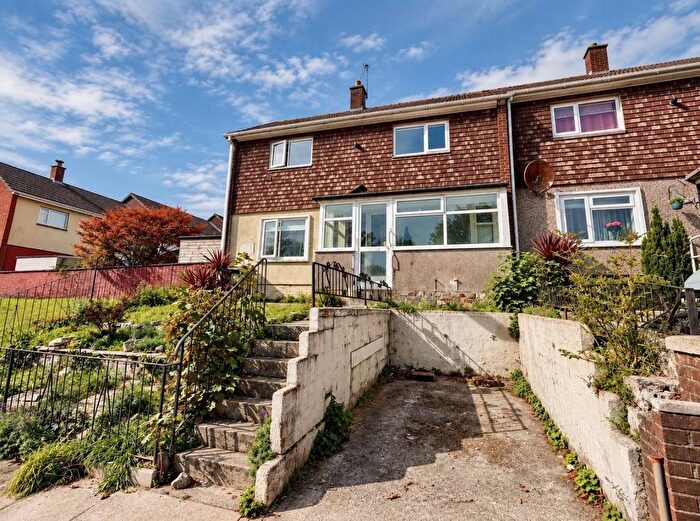 2 Bedroom End Terrace House For Sale In Southway Drive, Plymouth, PL6