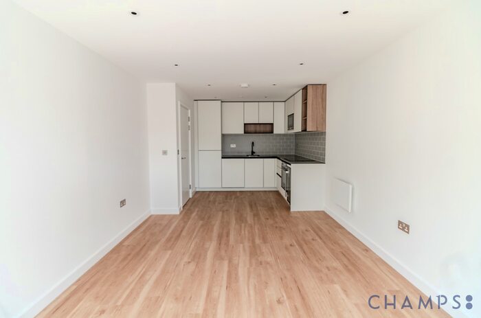 1 Bedroom Flat To Rent In Fairbank House, Beaufort Square, London, NW9