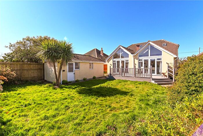 4 Bedroom Bungalow For Sale In Keysworth Avenue, Barton On Sea, New Milton, Hampshire, BH25