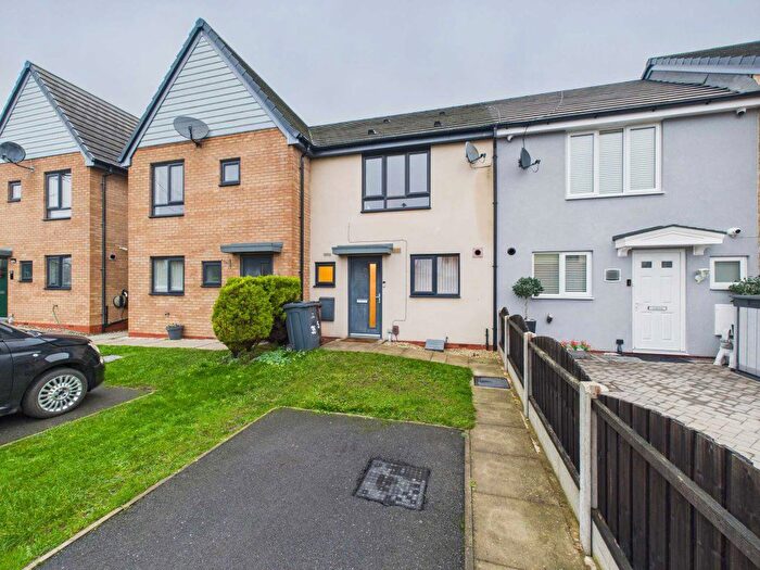 2 Bedroom Terraced House To Rent In Kirkstall Road, Barnsley, S71