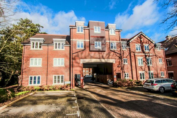 2 Bedroom Flat To Rent In Arden Court, Lockhart Road, Watford, WD17