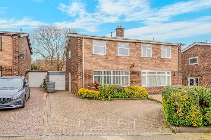 3 Bedroom Semi Detached House For Sale In Churchill Avenue, Ipswich, IP4