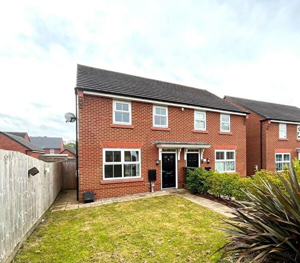 3 Bedroom Semi-Detached House To Rent In Normanby Close, Lightfoot Green, PR4