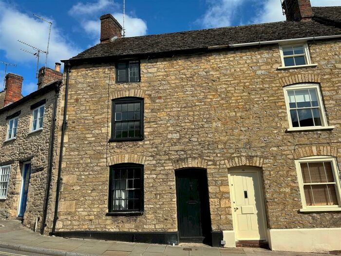 2 Bedroom Terraced House To Rent In Malmesbury, SN16