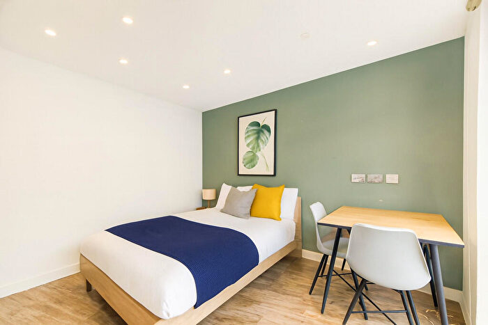 1 Bedroom Flat To Rent In Cherry Lane, Bristol, BS1