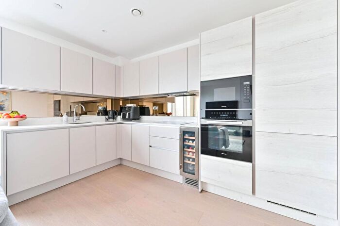 2 Bedroom Penthouse For Sale In Forbes Apartments, Woolwich Riverside, London, SE18