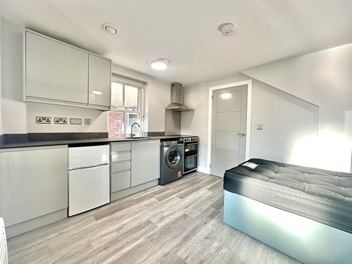 Studio To Rent In Warwick Road, Kenilworth, CV8