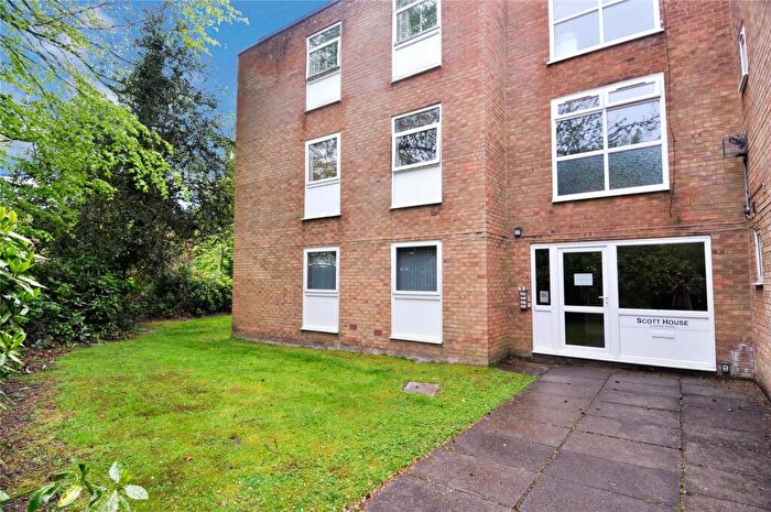 1 Bedroom Flat To Rent In Central Avenue, Manchester, Greater Manchester, M19