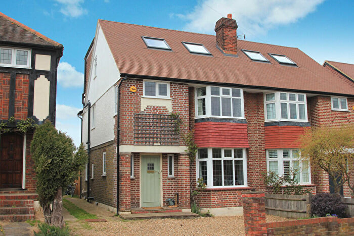 4 Bedroom Semi-Detached House To Rent In Pembroke Avenue, Surbiton, KT5