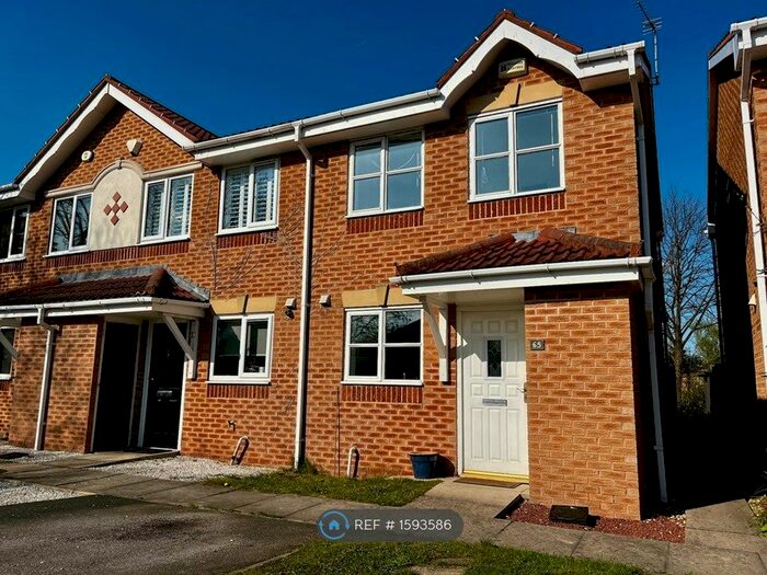 2 Bedroom End Of Terrace House To Rent In Rainsborough Way, York, YO30