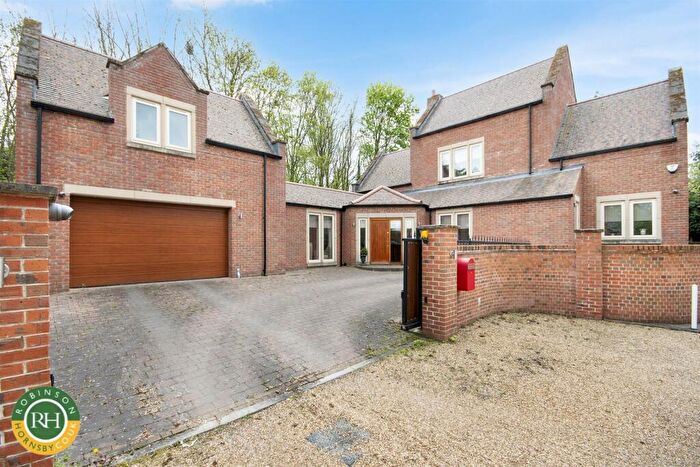 4 Bedroom Detached House For Sale In Park Drive, Sprotbrough, Doncaster, DN5