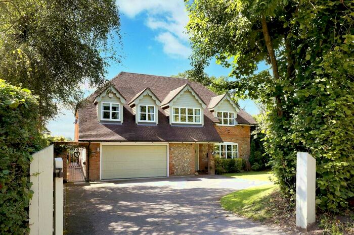 5 Bedroom Detached House For Sale In Beacon Hill, Penn, HP10