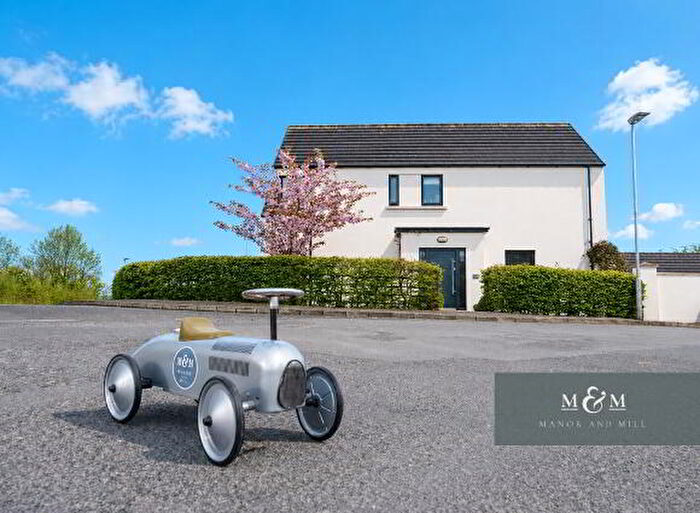 4 Bedroom Detached House For Sale In Bann Meadow, Portadown, BT63