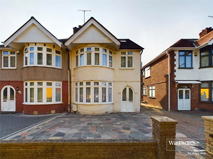 4 Bedroom Semi Detached House For Sale In Stag Lane, Kingsbury, London, NW9