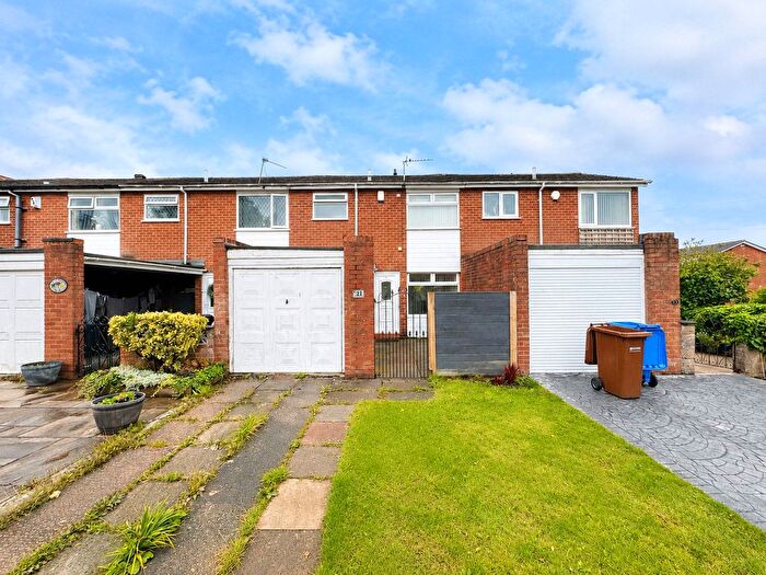 3 Bedroom Terraced House For Sale In Hampstead Lane, Stockport, Greater Manchester, SK2