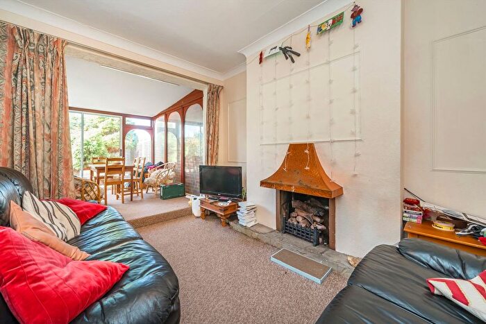 4 Bedroom Property To Rent In Edenvale Road, Tooting, CR4