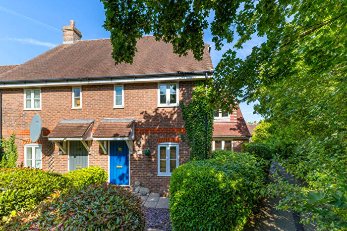 3 Bedroom Semi-Detached House For Sale In Berrall Way, Billingshurst, RH14