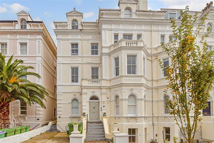 2 Bedroom Flat For Sale In Augusta Gardens, Folkestone, Kent, CT20