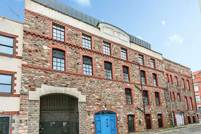 4 Bedroom Flat For Sale In Norfolk Avenue, Bristol, BS2