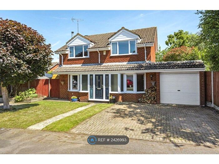 4 Bedroom Detached House To Rent In Elmley Close, Wokingham, RG41