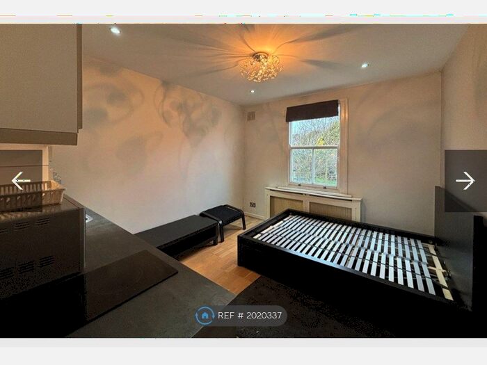 Studio To Rent In Leigham Vale, London, SW16