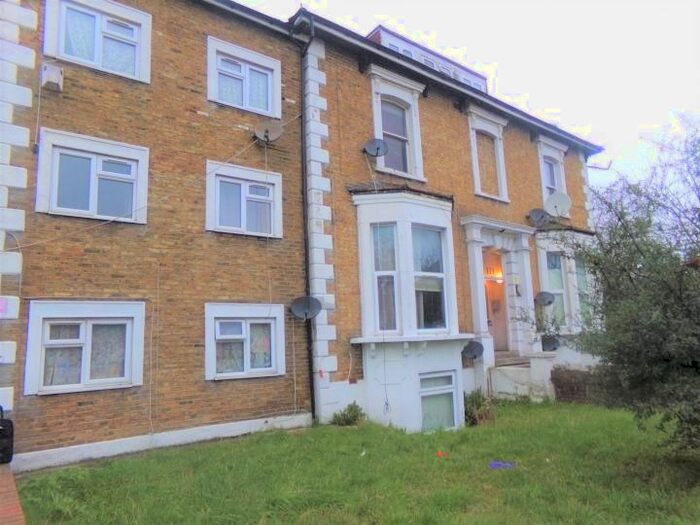 1 Bedroom Flat To Rent In A Selhurst Road, London, SE25