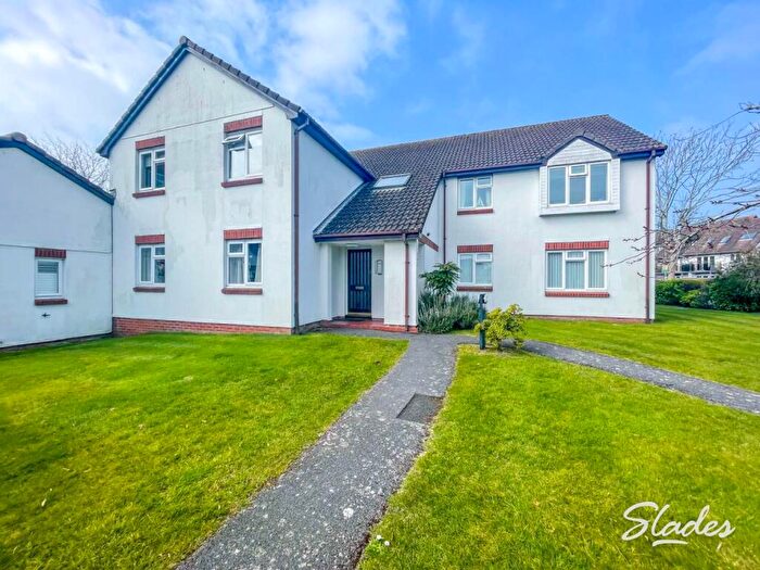 2 Bedroom Flat To Rent In Wentworth Drive, Christchurch, Dorset, BH23