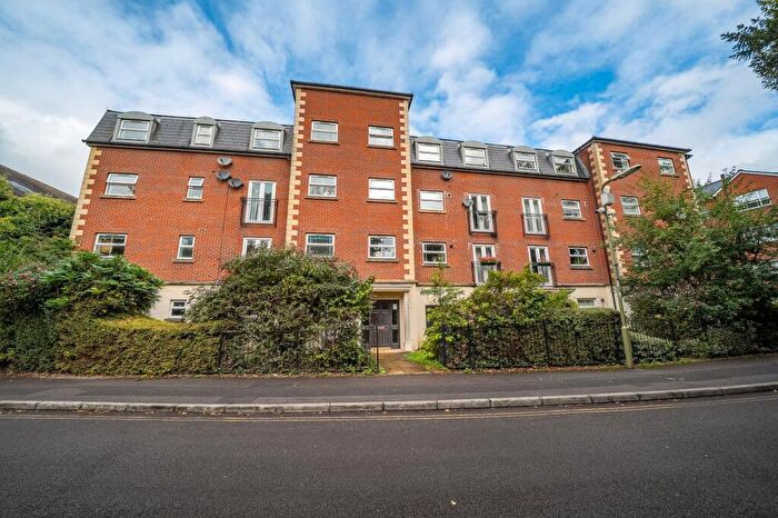 2 Bedroom Flat For Sale In Shepherds Spring Lane, Andover, SP10