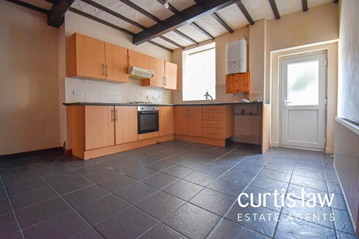 3 Bedroom End Of Terrace House For Sale In Redearth Road, Darwen, BB3