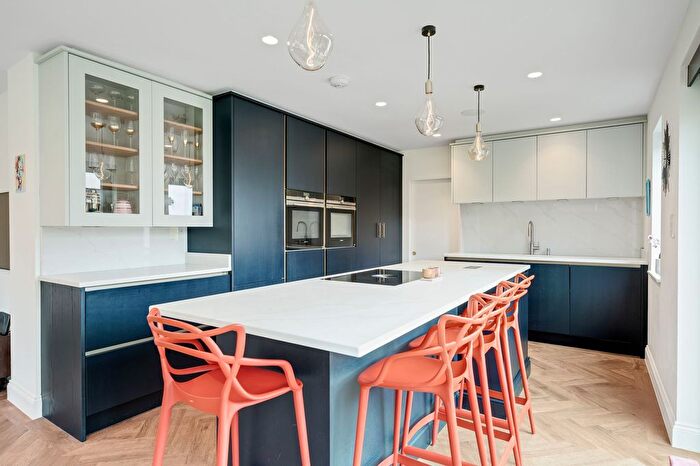 4 Bedroom Detached House For Sale In Ravenshill, Chislehurst, BR7