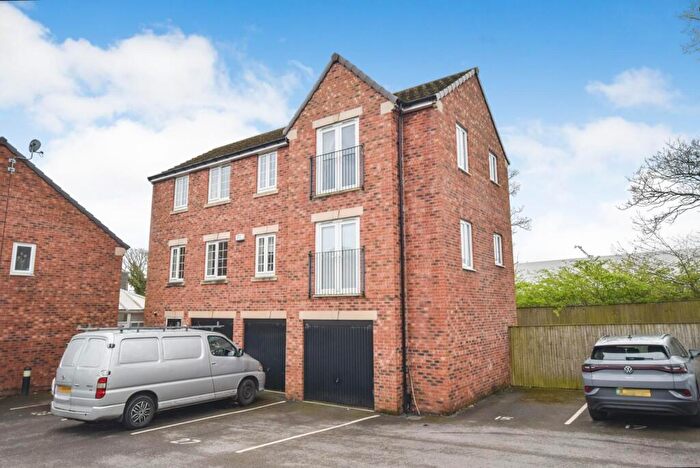 2 Bedroom Apartment For Sale In Redbrook Way, Bradford, BD9