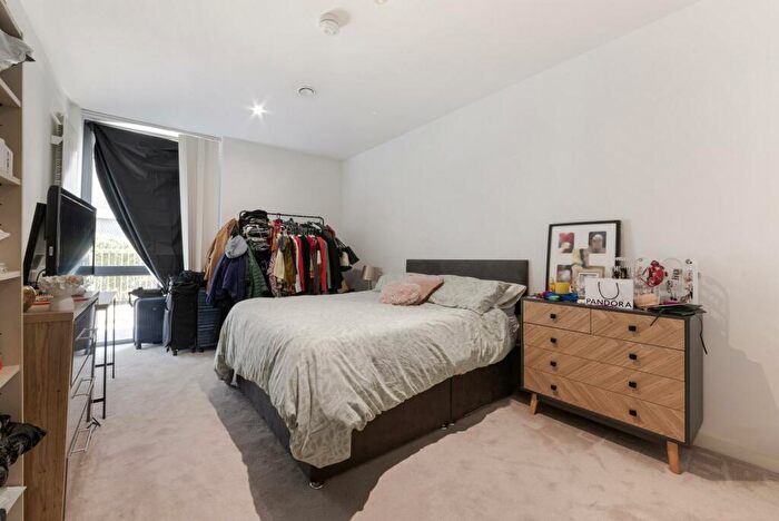 1 Bedroom Apartment For Sale In Fairwater House, Royal Wharf, London, E16