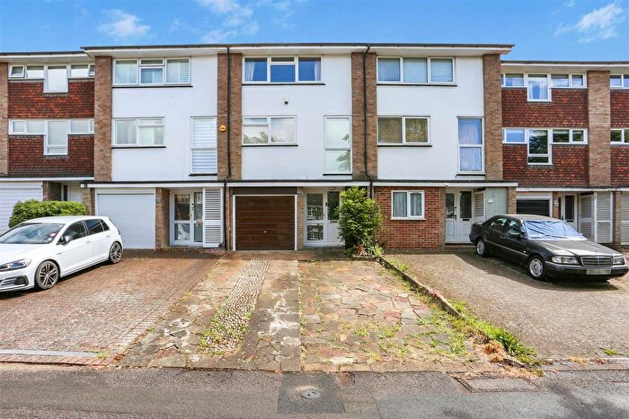 3 Bedroom Terraced House For Sale In Cavendish Road, Sutton, SM2