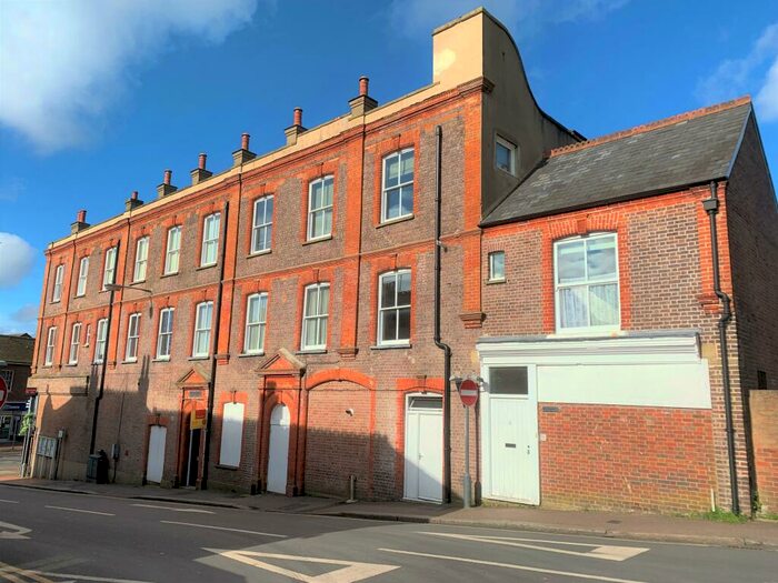 1 Bedroom Apartment To Rent In Station Road, Chesham, HP5