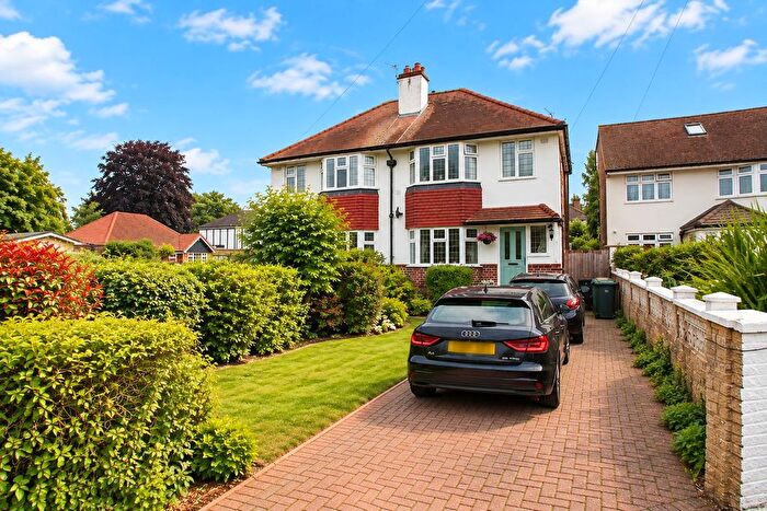 3 Bedroom Semi Detached House For Sale In Laleham Road, Staines-Upon-Thames, TW18