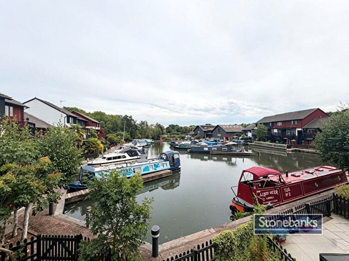 5 Bedroom Property To Rent In Marina Approach, Hayes, UB4