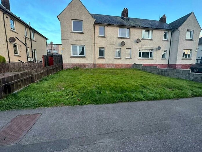 3 Bedroom Flat To Rent In Kirkhill Road, Torry, Aberdeen, AB11