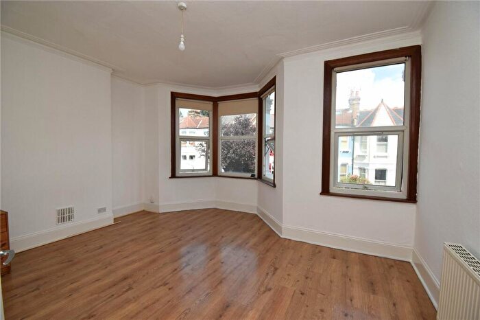 2 Bedroom Flat To Rent In Seymour Road, Harringay, London, N8