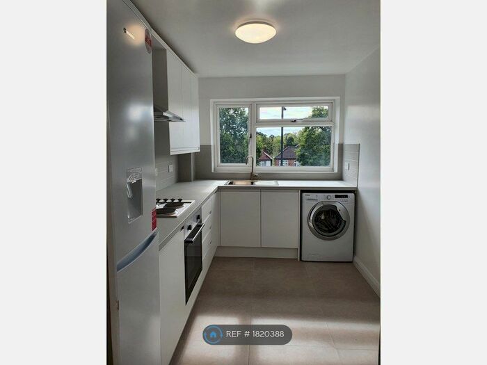 1 Bedroom Flat To Rent In Windsor Court, London Ht, N14