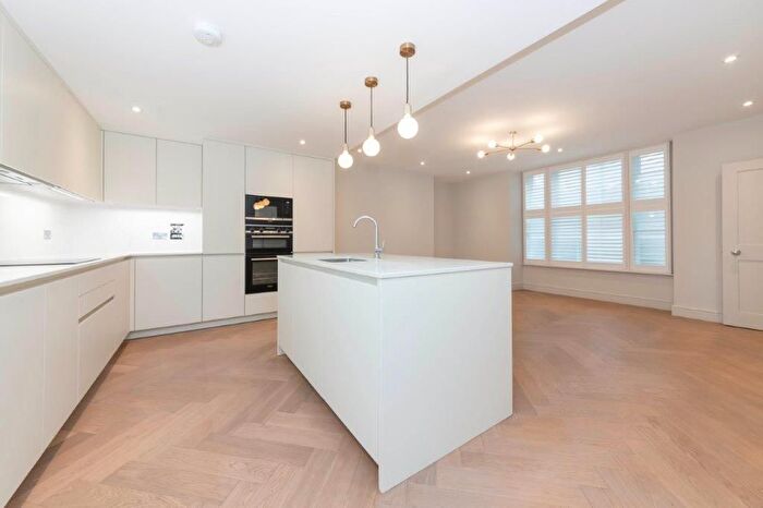 3 Bedroom Flat To Rent In Bryanston Square, London, W1H