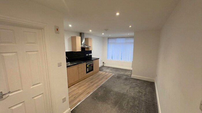 1 Bedroom Flat To Rent In Flat, Harehills Lane, Harehills, Leeds, LS9
