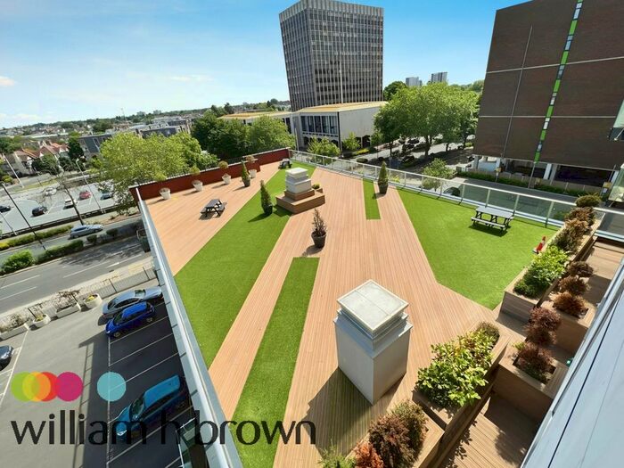 2 Bedroom Flat To Rent In Victoria Avenue, Southend-On-Sea, SS2