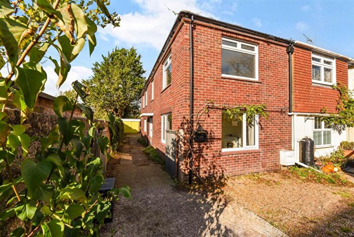 3 Bedroom Detached House For Sale In Lake Road, Chichester, PO19