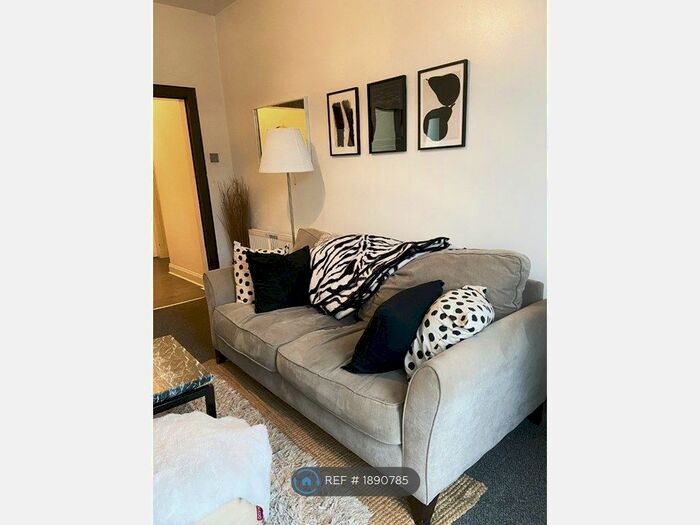 1 Bedroom Flat To Rent In Paisley Road West, Glasgow, G51