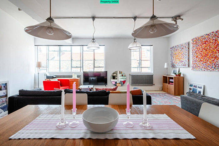2 Bedroom Apartment For Sale In Princelet Street, London, E1