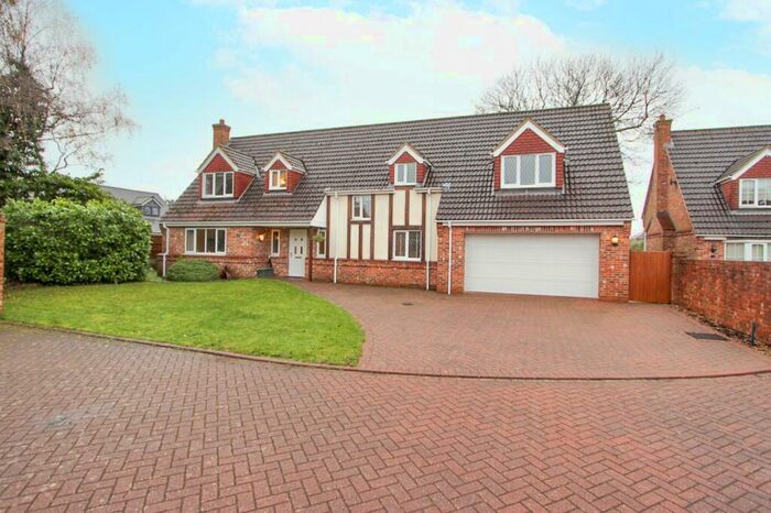 4 Bedroom Detached House For Sale In Stone Croft, Bessacarr, Doncaster, DN4